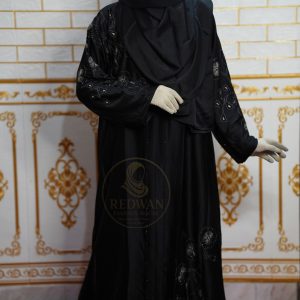 বোরকা - কালো কালার।